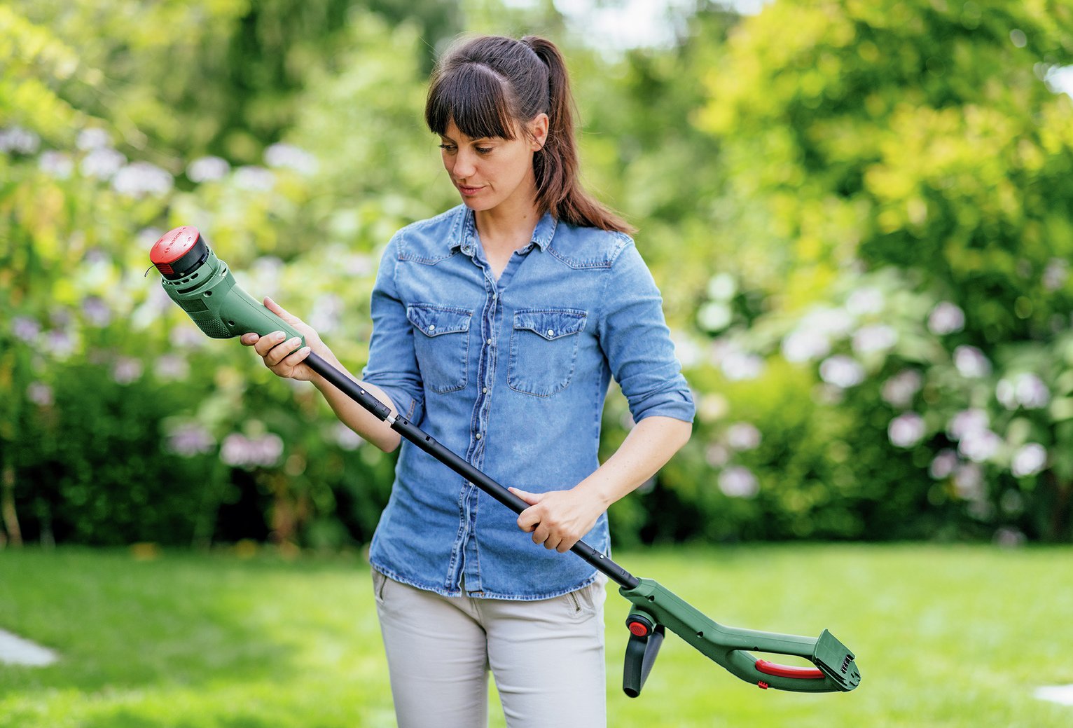 Bosch 32cm Cordless Rotary Lawnmower and Grass Trimmer - 18V — view 8