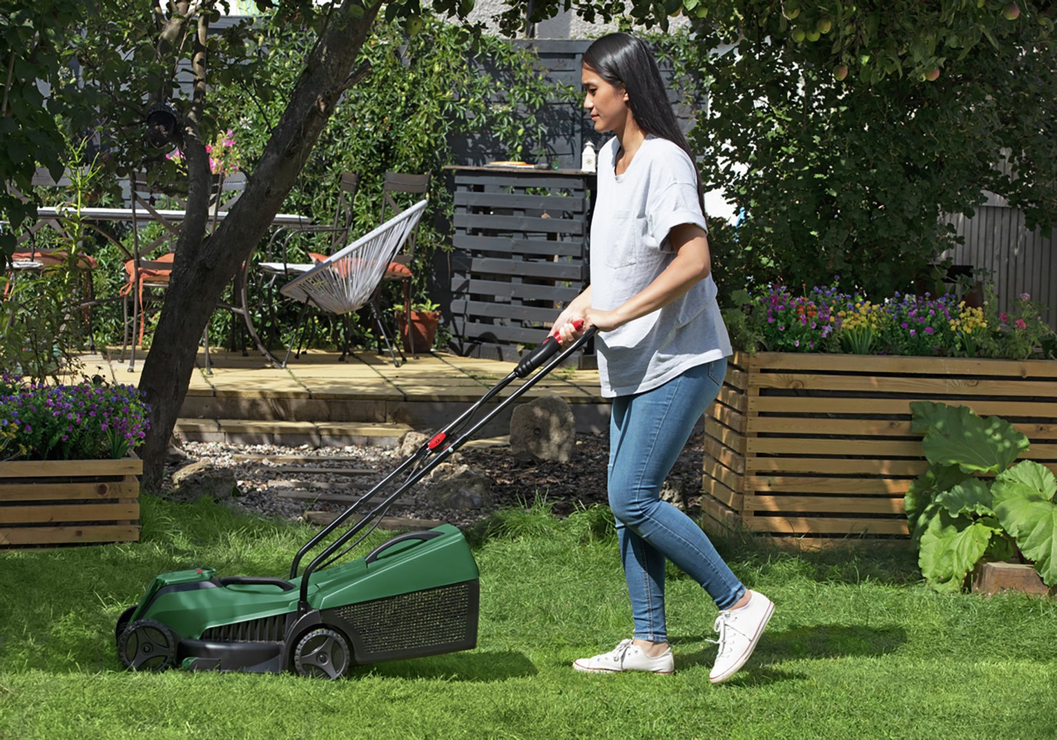 Bosch 32cm Cordless Rotary Lawnmower and Grass Trimmer - 18V — view 10
