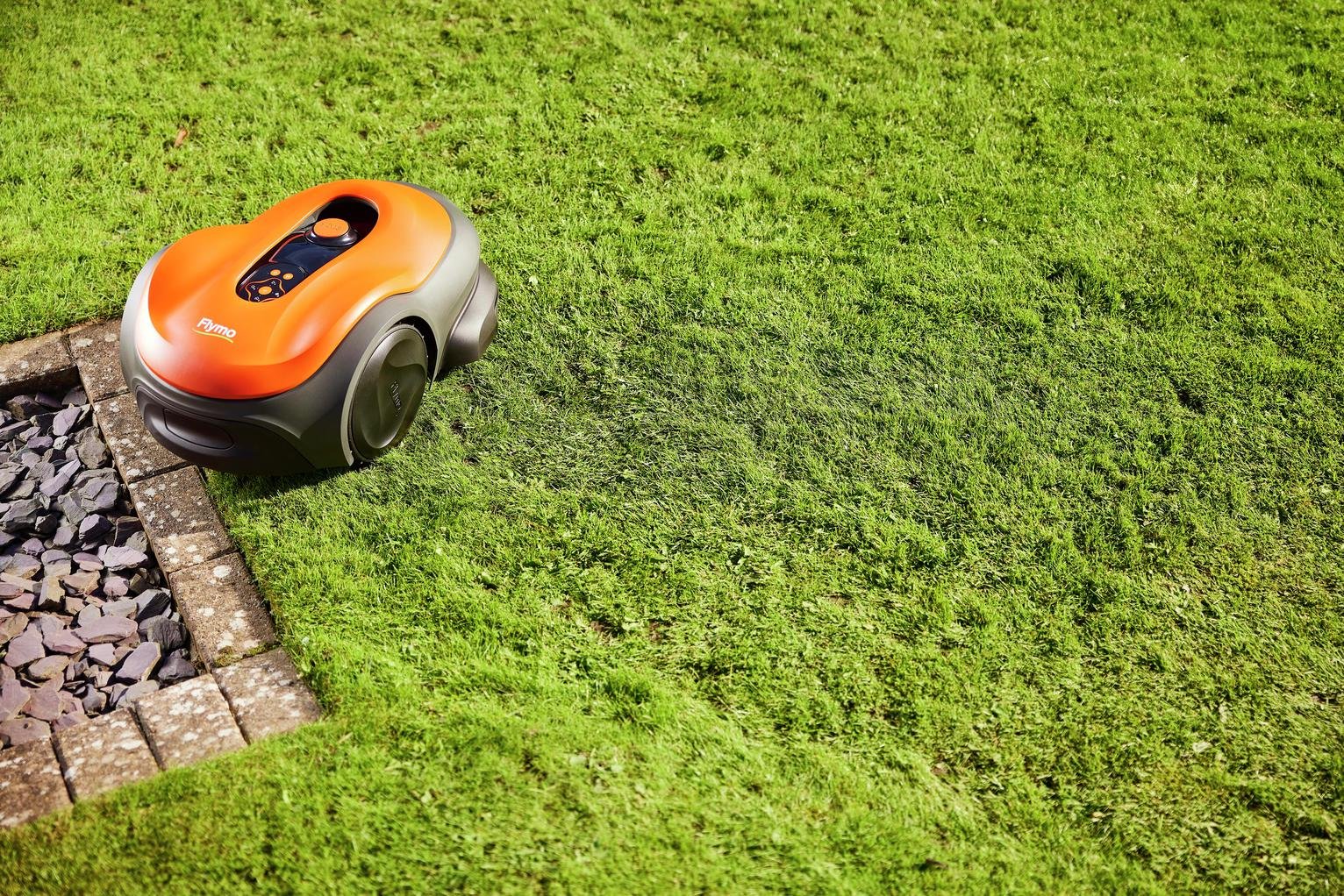 Flymo UltraLife 800 Cordless Robotic Lawnmower - 18V — view 7