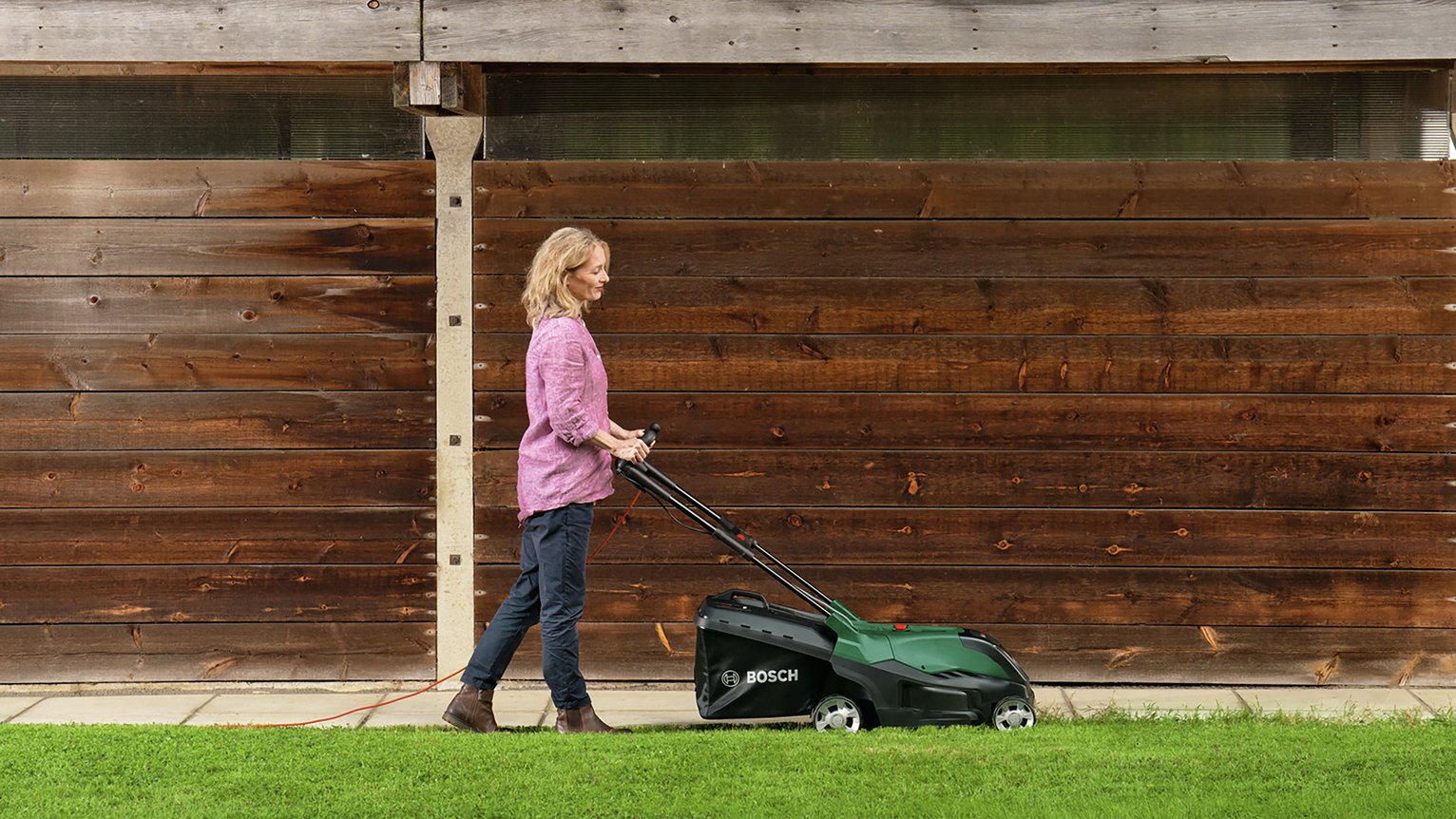 Bosch 44cm Corded Rotary Lawnmower - 1800W — view 4