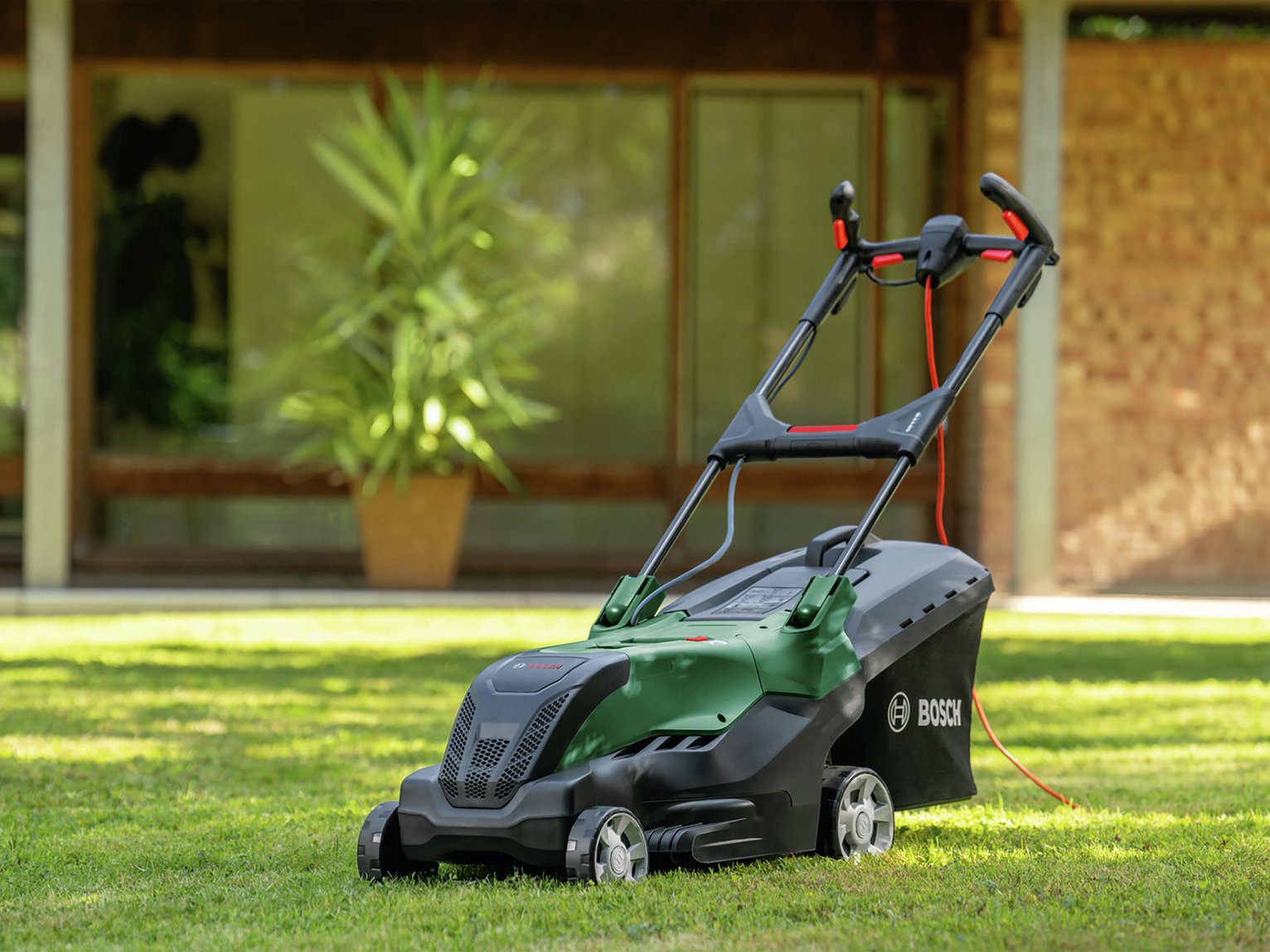 Bosch 44cm Corded Rotary Lawnmower - 1800W — view 6