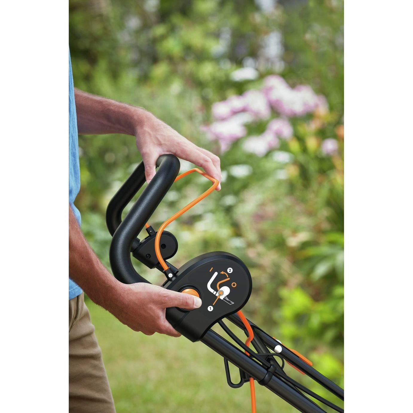 Black+Decker BEMWP400-GB 40cm Corded Rotary Lawnmower -1800W — view 11