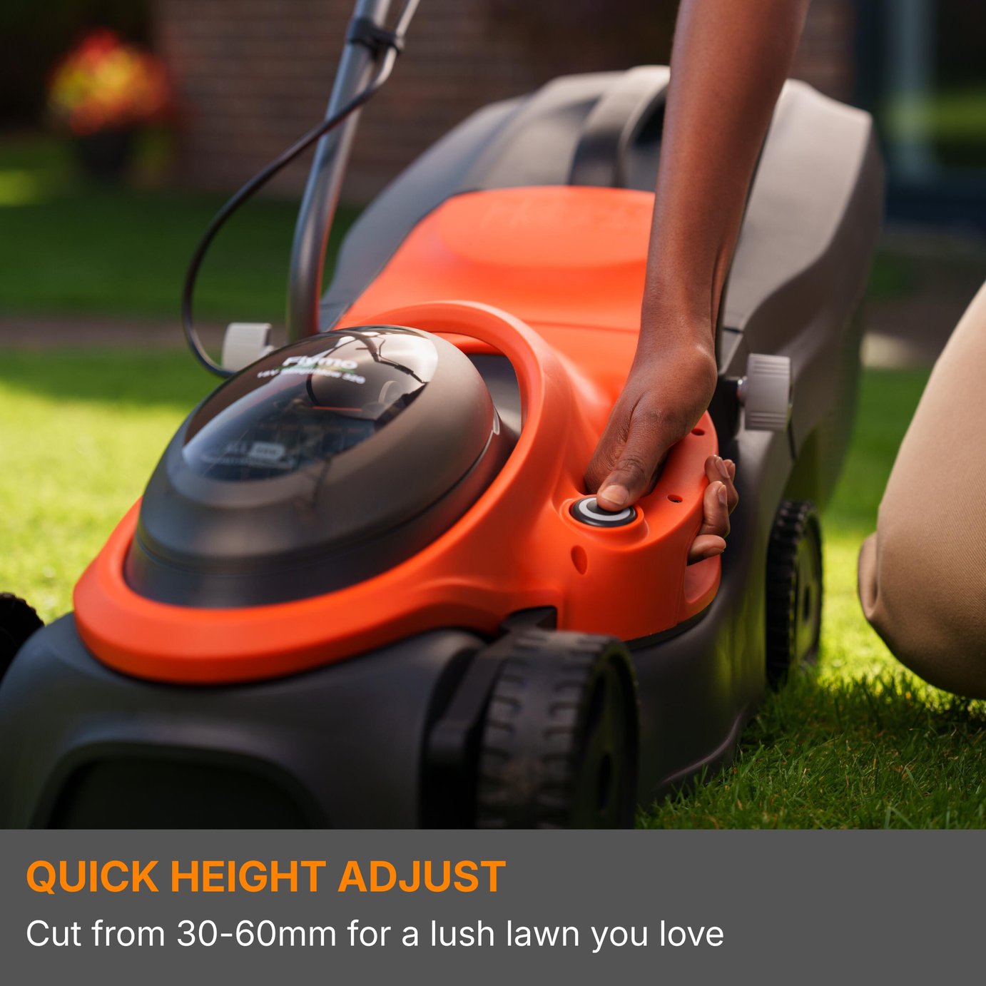 Flymo SimpliMow 320 32cm Cordless Wheeled Lawnmower - 18V — view 6