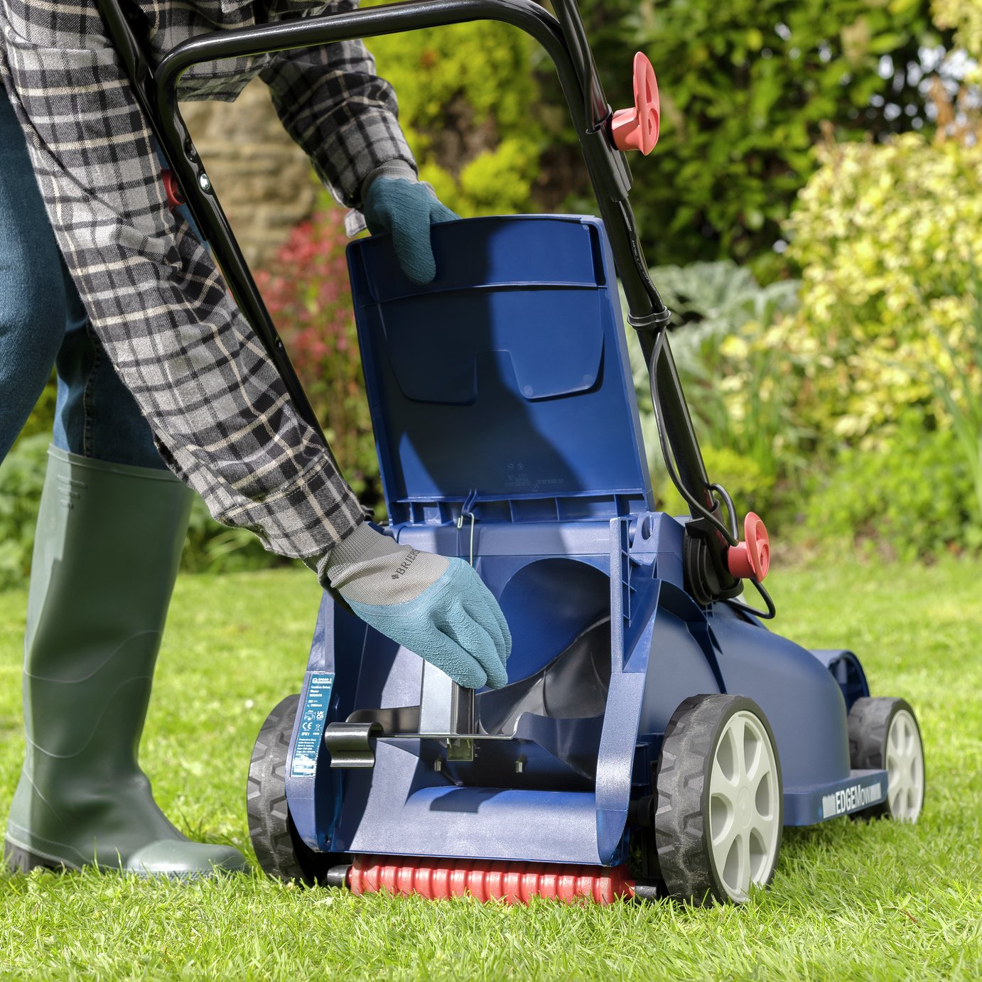 Spear & Jackson 37cm Cordless Rotary Lawnmower - 36V — view 12