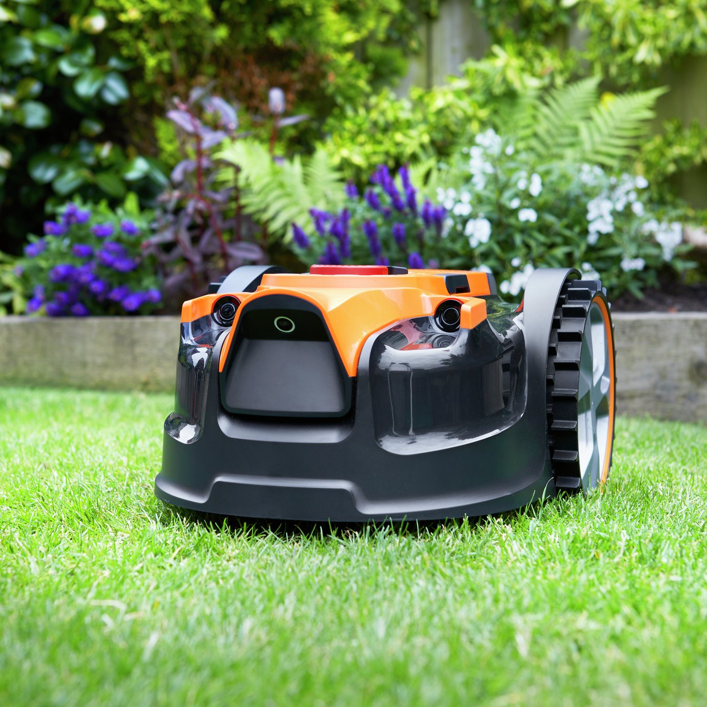 LawnMaster OcuMow 16cm Drop and Mow Cordless Robotic Lawnmower - 24V — view 7