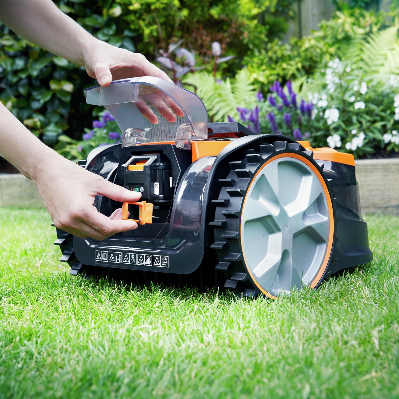LawnMaster OcuMow 16cm Drop and Mow Cordless Robotic Lawnmower - 24V — view 8