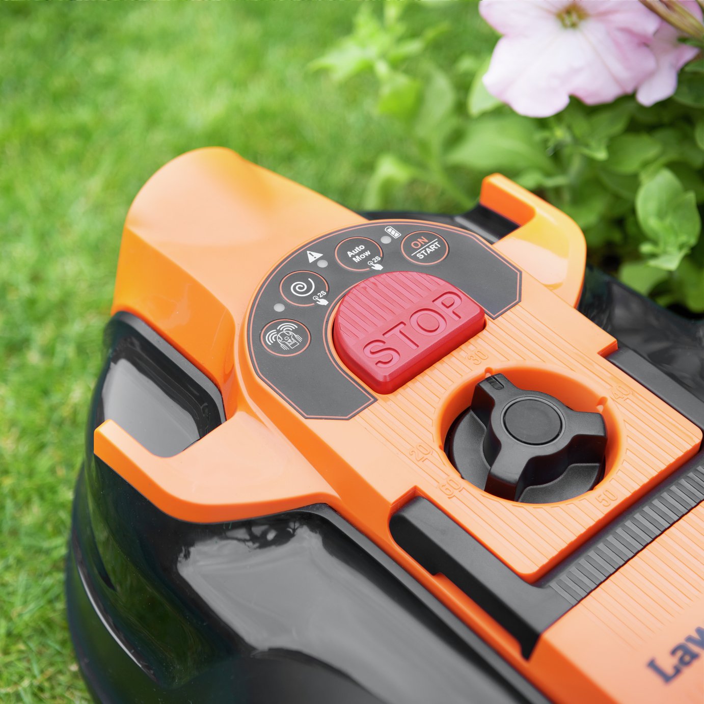 LawnMaster OcuMow 16cm Drop and Mow Cordless Robotic Lawnmower - 24V — view 10