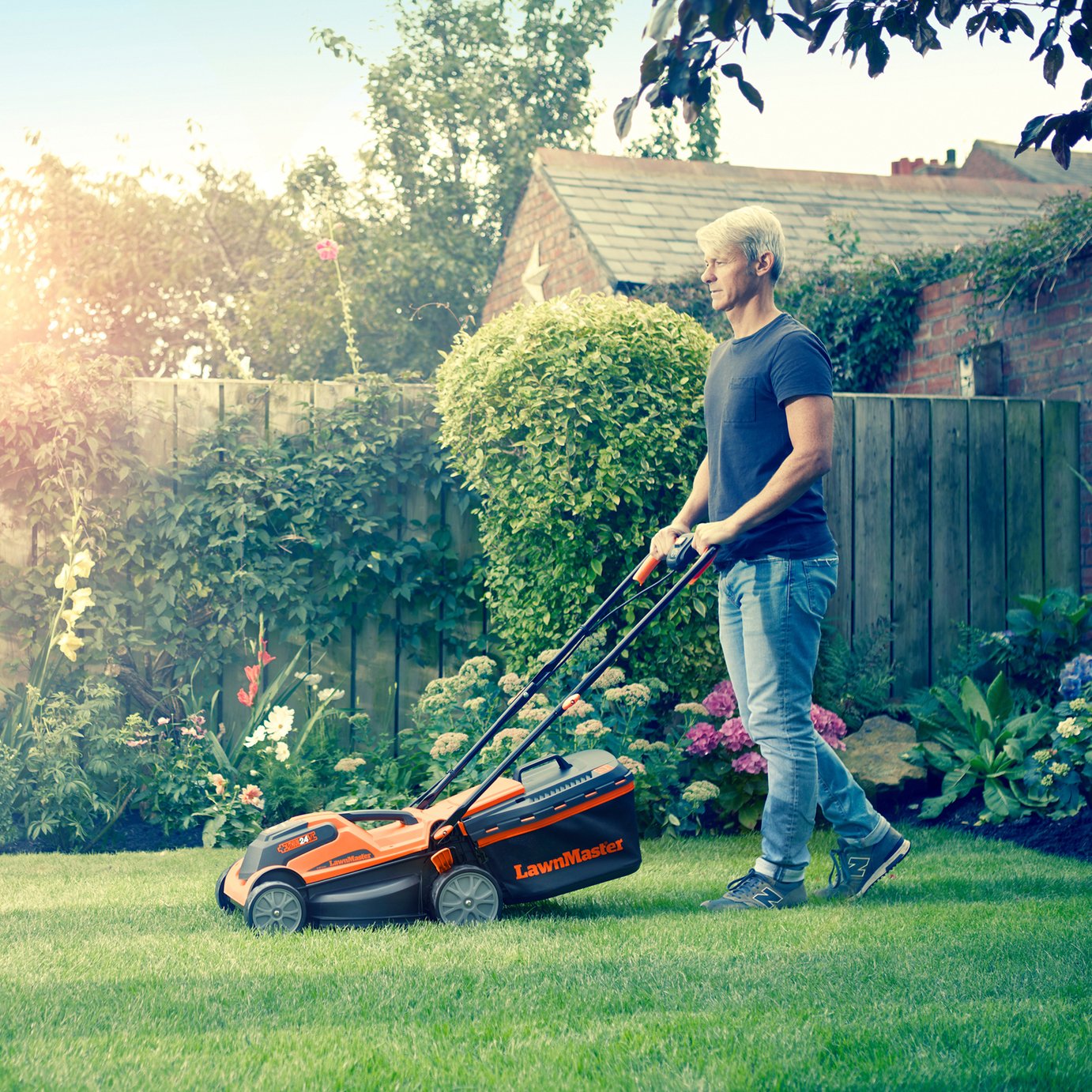 LawnMaster 34cm Cordless Rotary Lawnmower - 24V — view 3