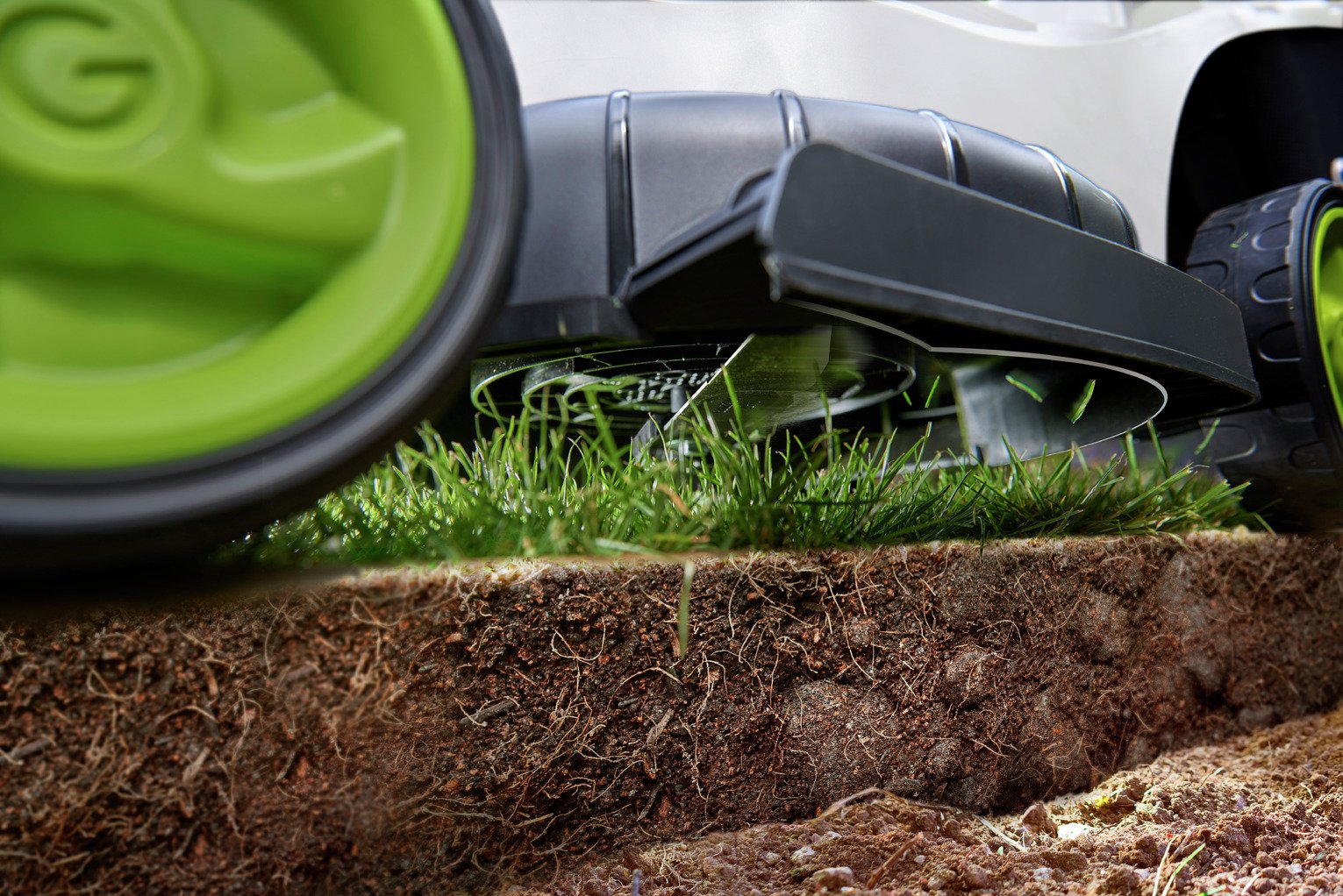 Gtech 42cm CLM50 Cordless Electric Rotary Lawnmover - 48V — view 9