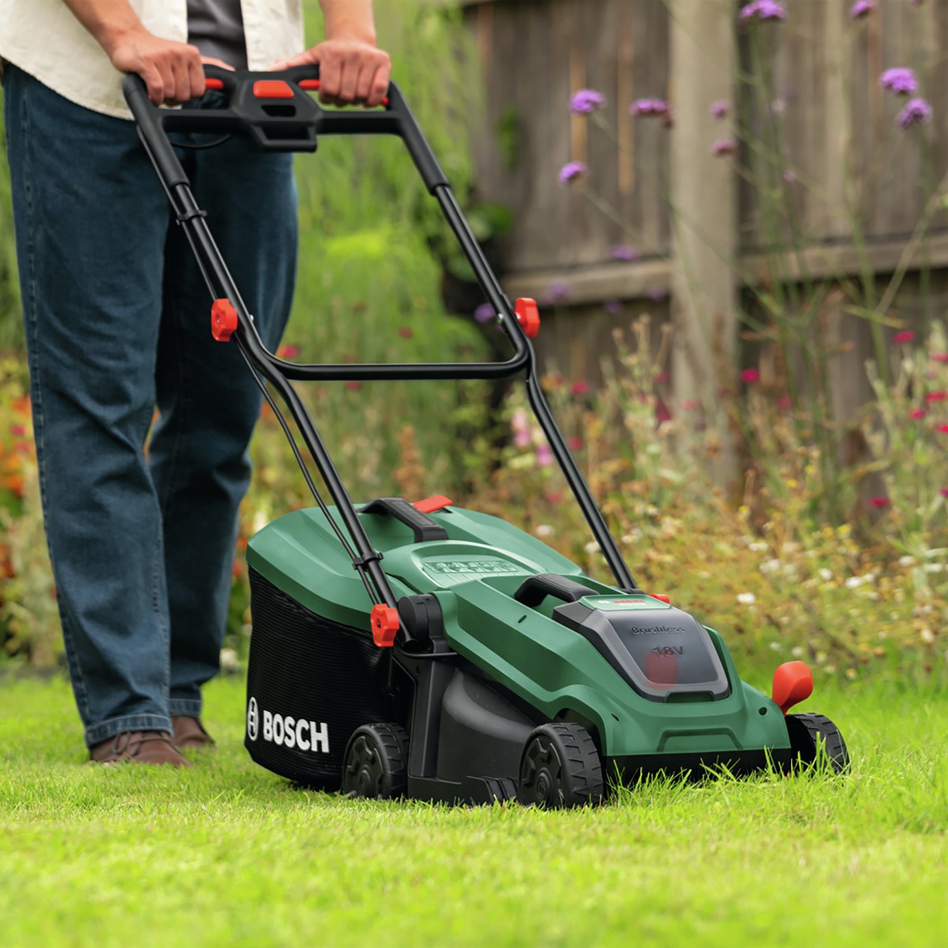Bosch Rotak 32cm Electric Cordless Rotary Lawnmower - 18V — view 5