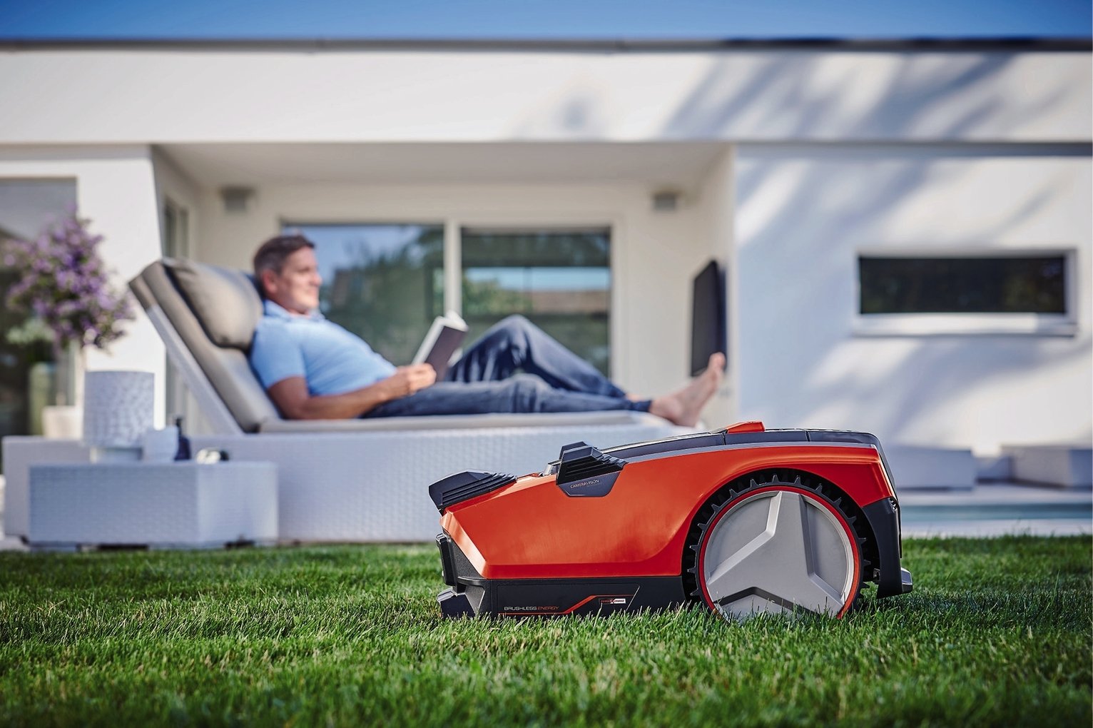 Einhell FREELEXO CAM 500 18cm  Robotic Lawnmower - 18V — view 2