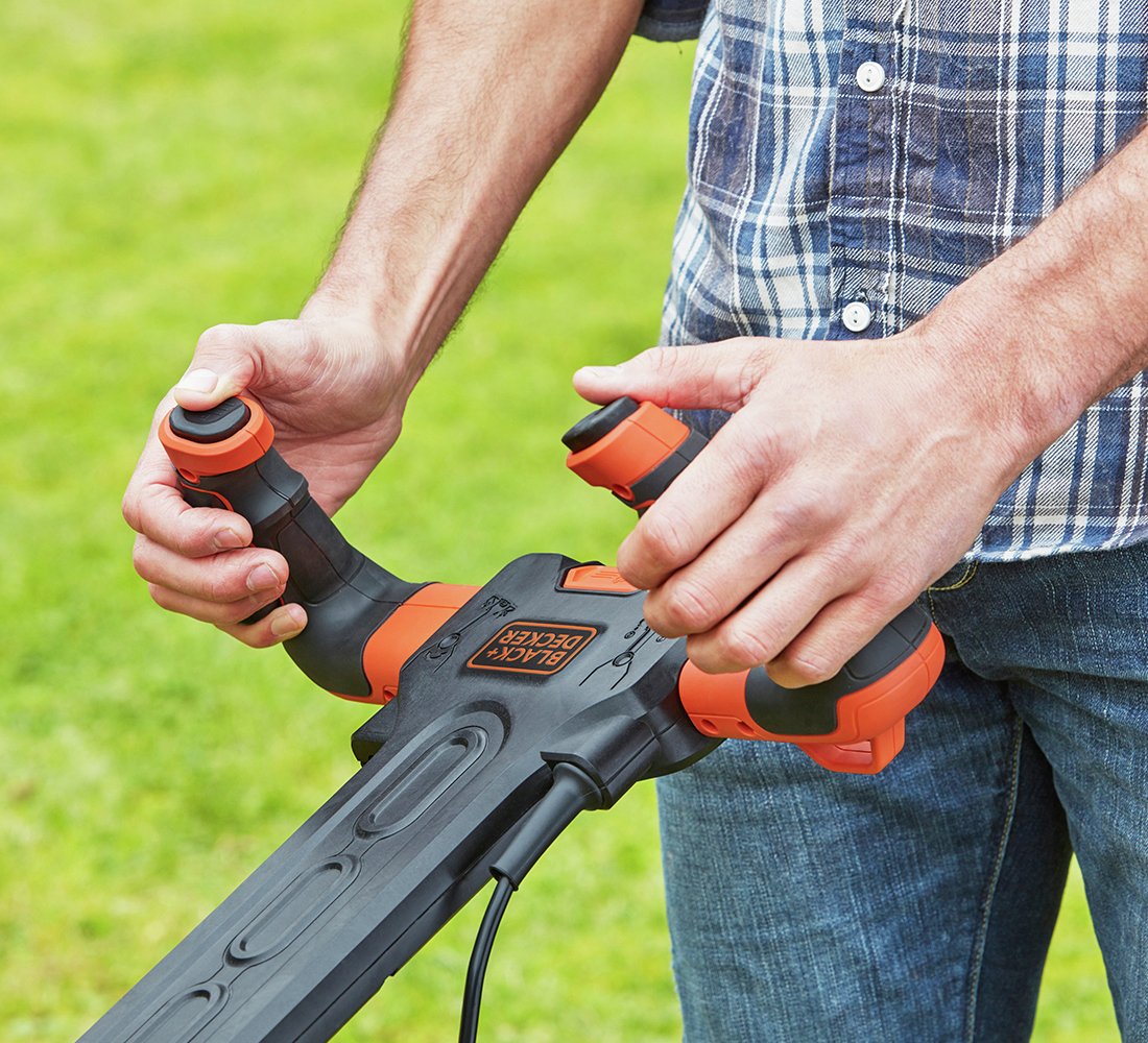 Black + Decker EasySteer 42cm Corded Rotary Lawnmower -1800W — view 9