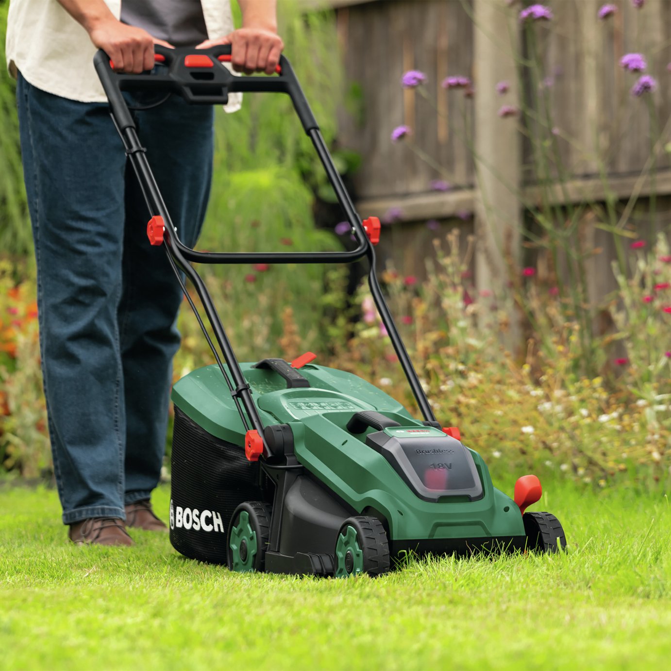 Bosch Rotak 34cm Electric Cordless Rotary Lawnmower - 18V — view 4