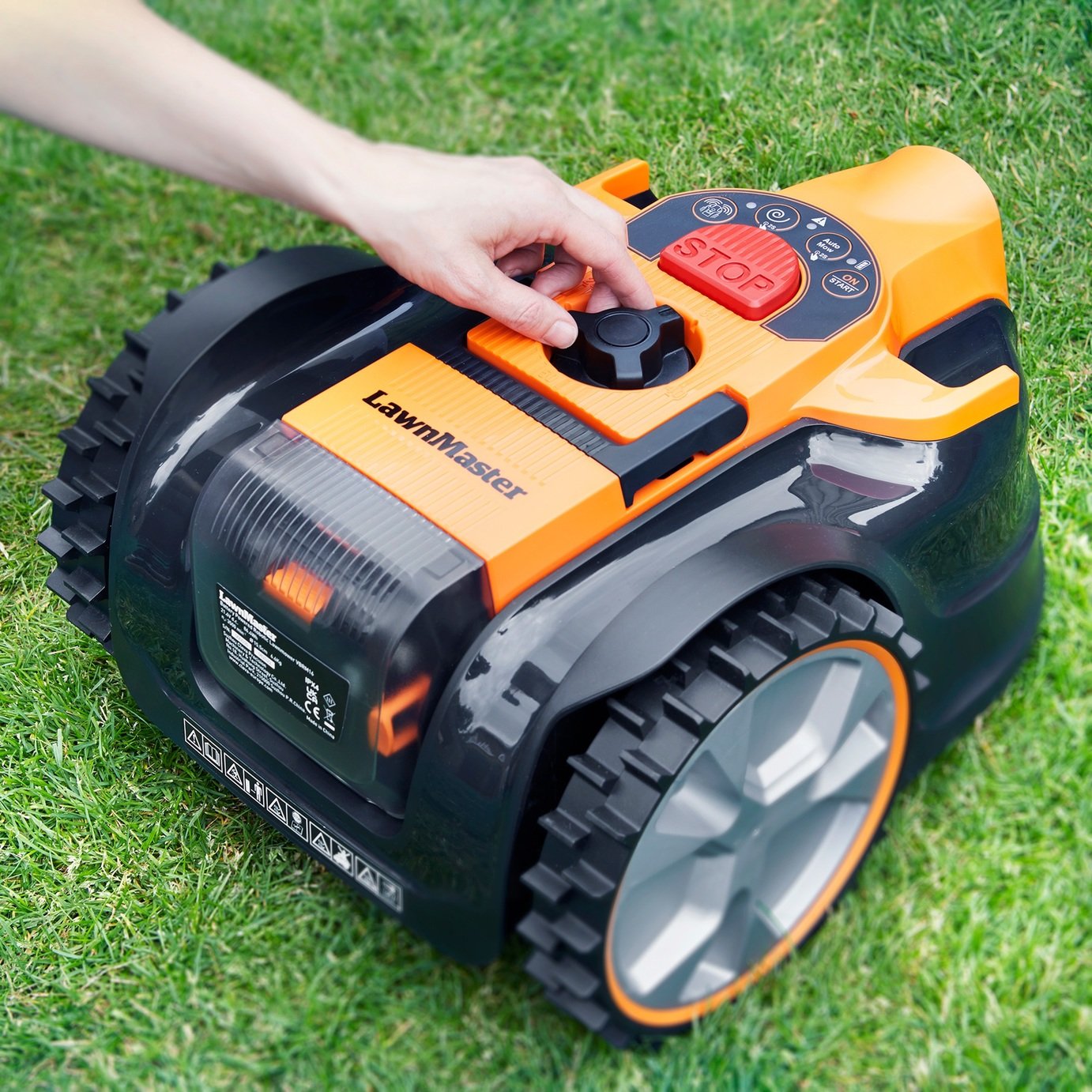 LawnMaster OcuMow 16cm Robotic Lawnmower with Spare Battery and Trimmer - 24V — view 11