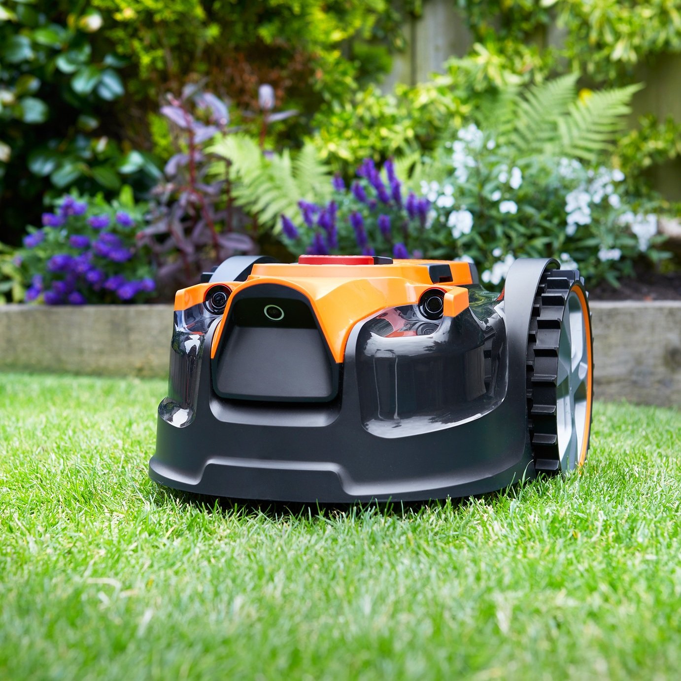 LawnMaster OcuMow 16cm Robotic Lawnmower with Spare Battery and Trimmer - 24V — view 7