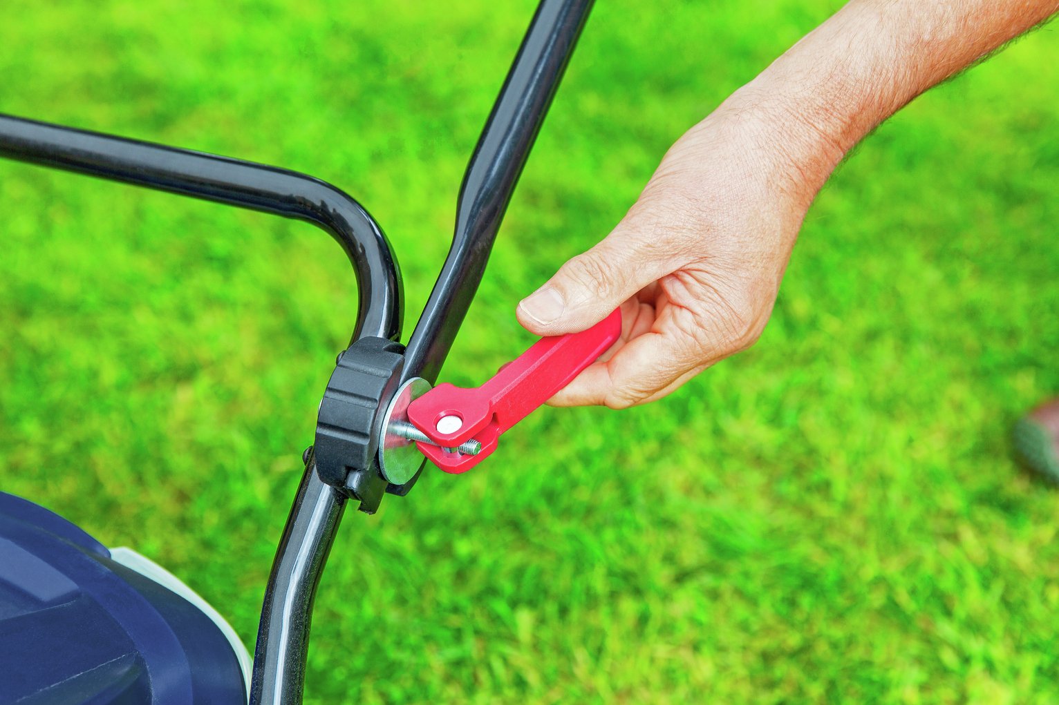 S&J 33cm Electric Hover Collect Lawnmower - 1900W — view 2