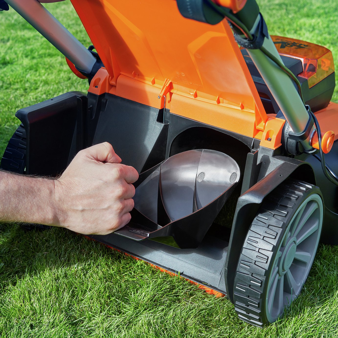 LawnMaster 46cm Cordless Rotary Lawnmower with 2 Sets of Batteries - 48V — view 10