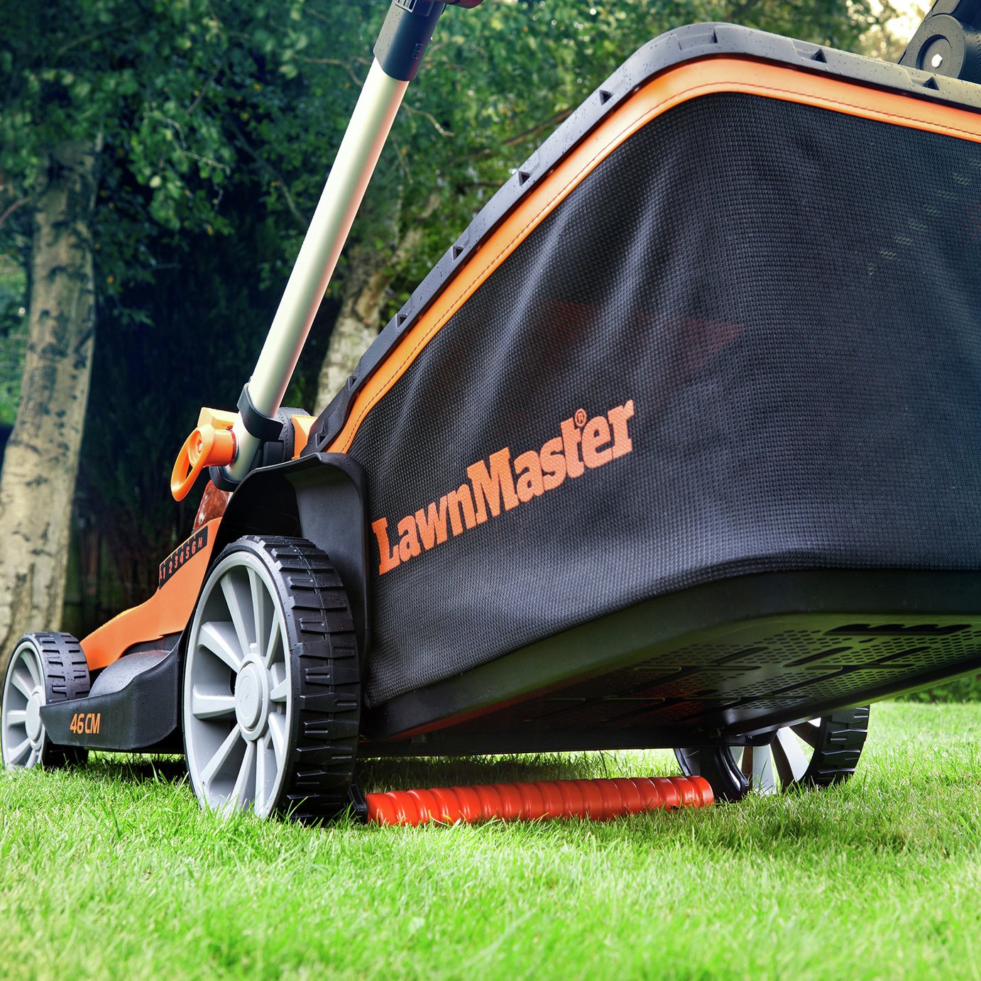LawnMaster 46cm Cordless Rotary Lawnmower with 1 Set of Batteries - 48V — view 3