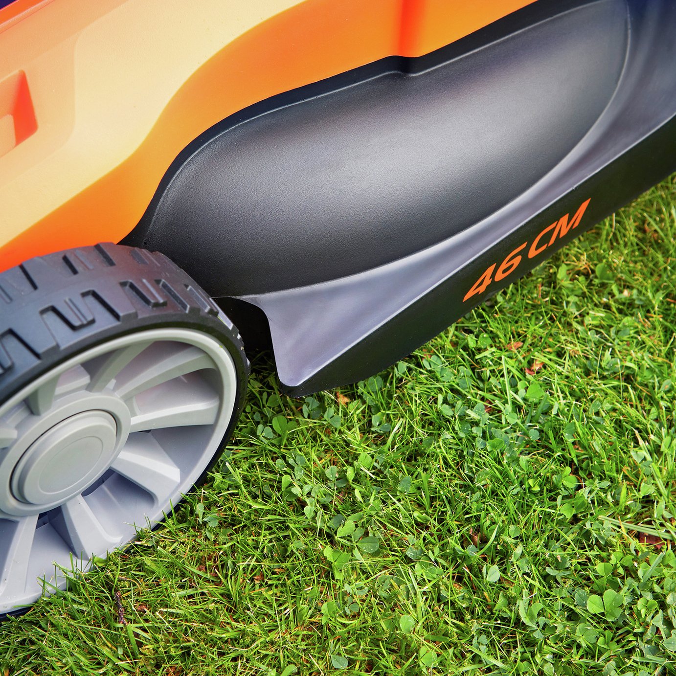 LawnMaster 46cm Cordless Rotary Lawnmower with 1 Set of Batteries - 48V — view 5