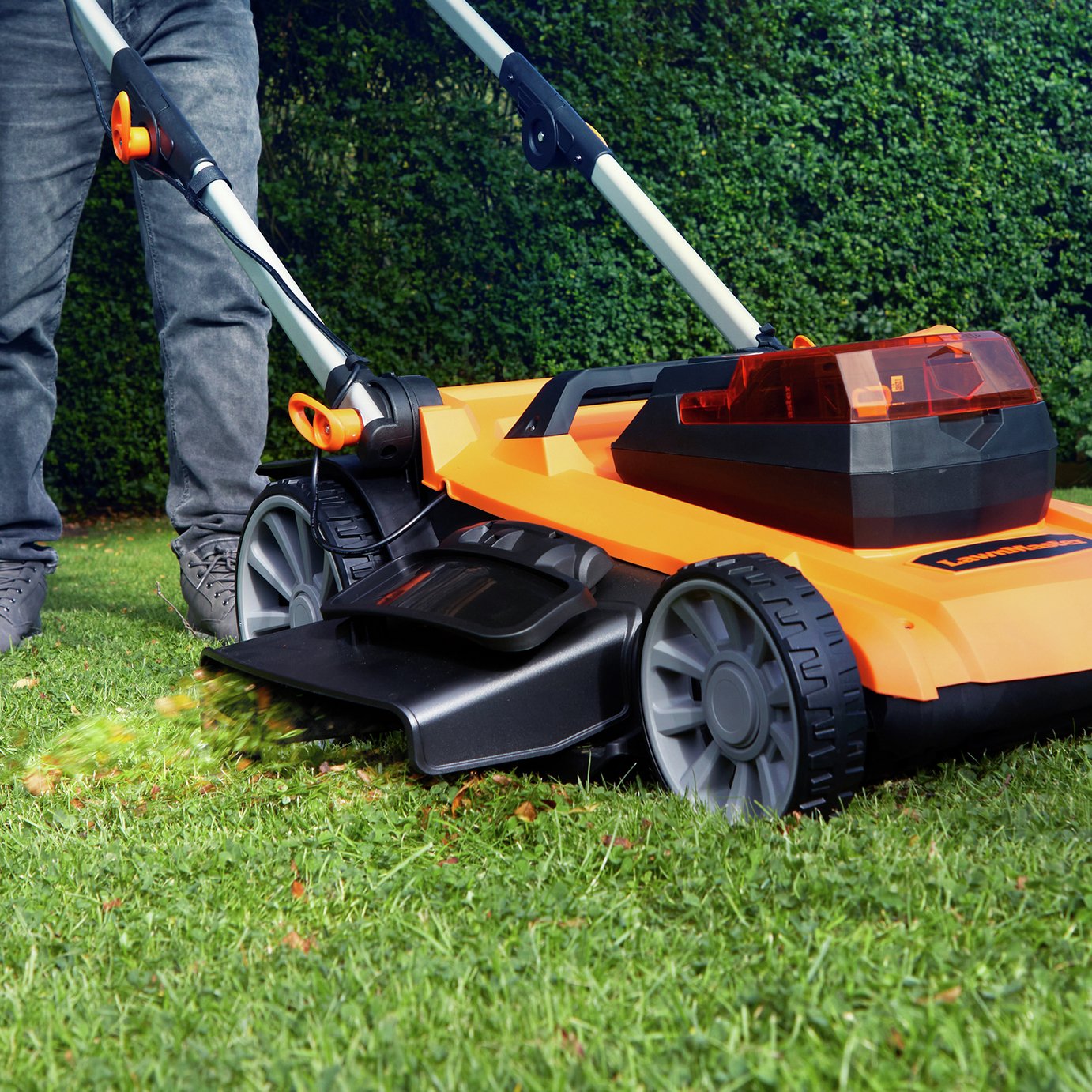 LawnMaster 46cm Cordless Rotary Lawnmower with 1 Set of Batteries - 48V — view 6