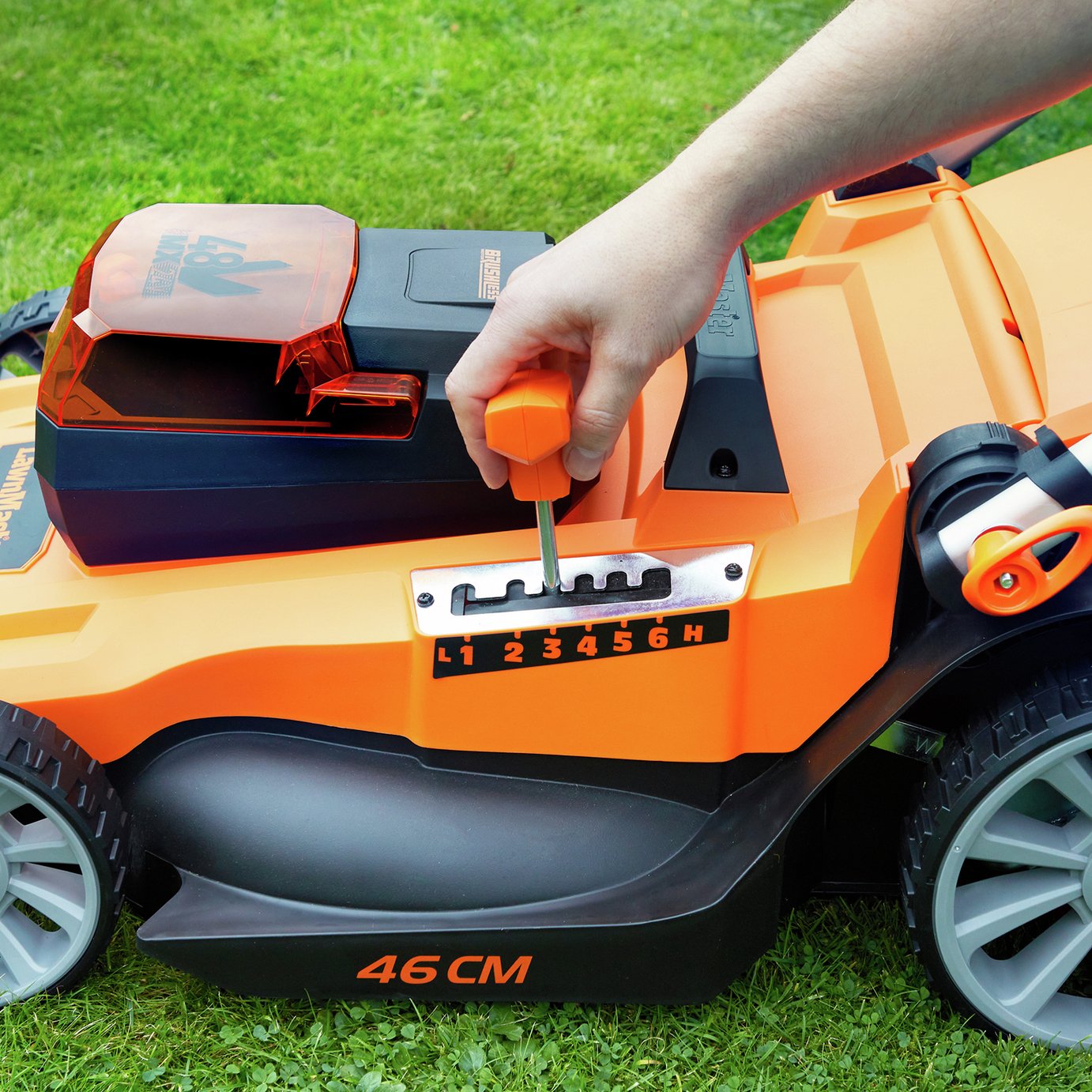 LawnMaster 46cm Cordless Rotary Lawnmower with 1 Set of Batteries - 48V — view 8