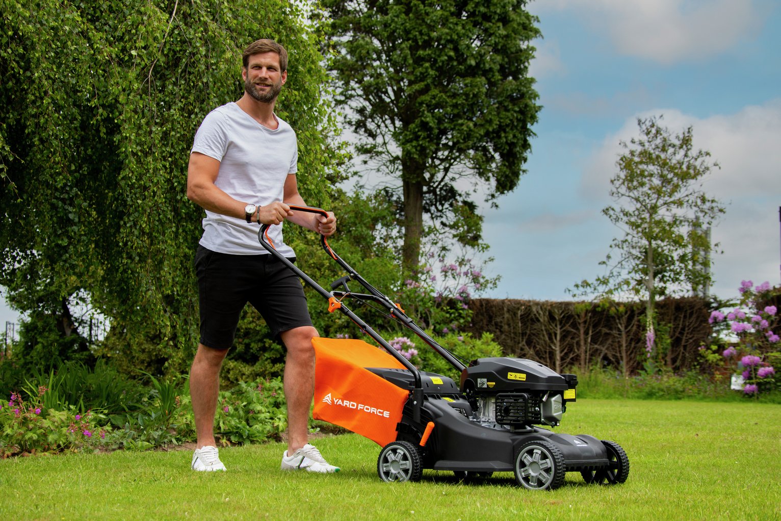 Yard Force 40cm Push Petrol Lawnmower - 127cc — view 3